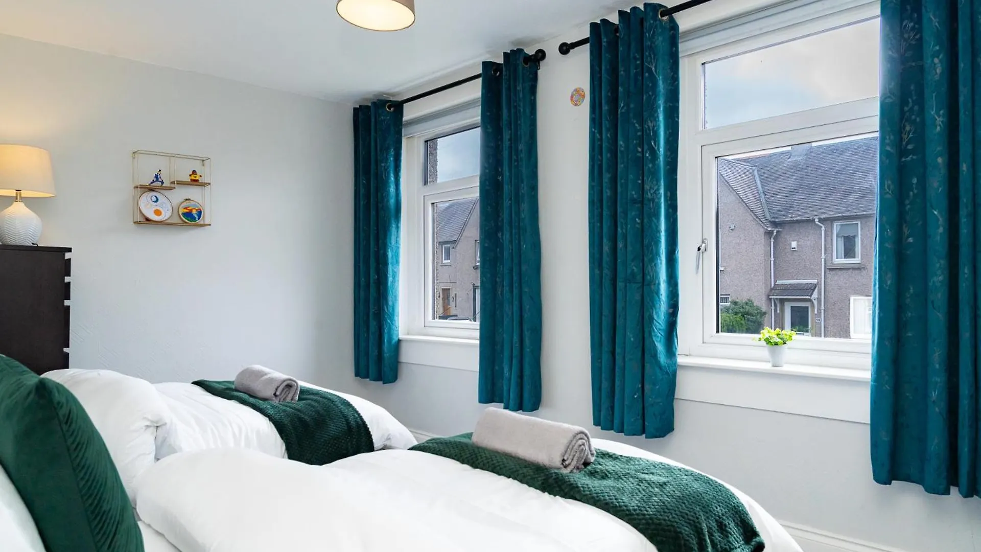 Apartmán Luxury 2-Bed Townhouse With Free Parking, Near City Edinburgh Velká Británie