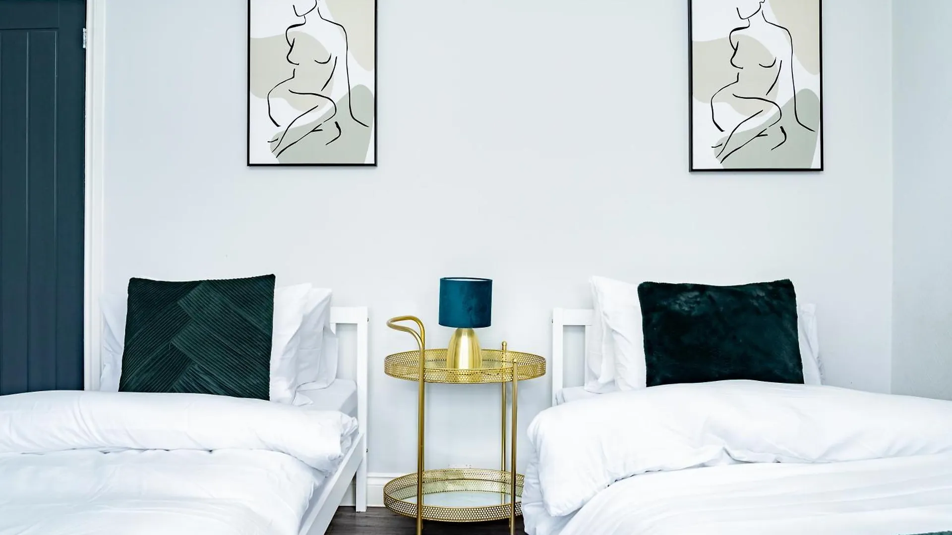 Apartmán Luxury 2-Bed Townhouse With Free Parking, Near City Edinburgh Velká Británie