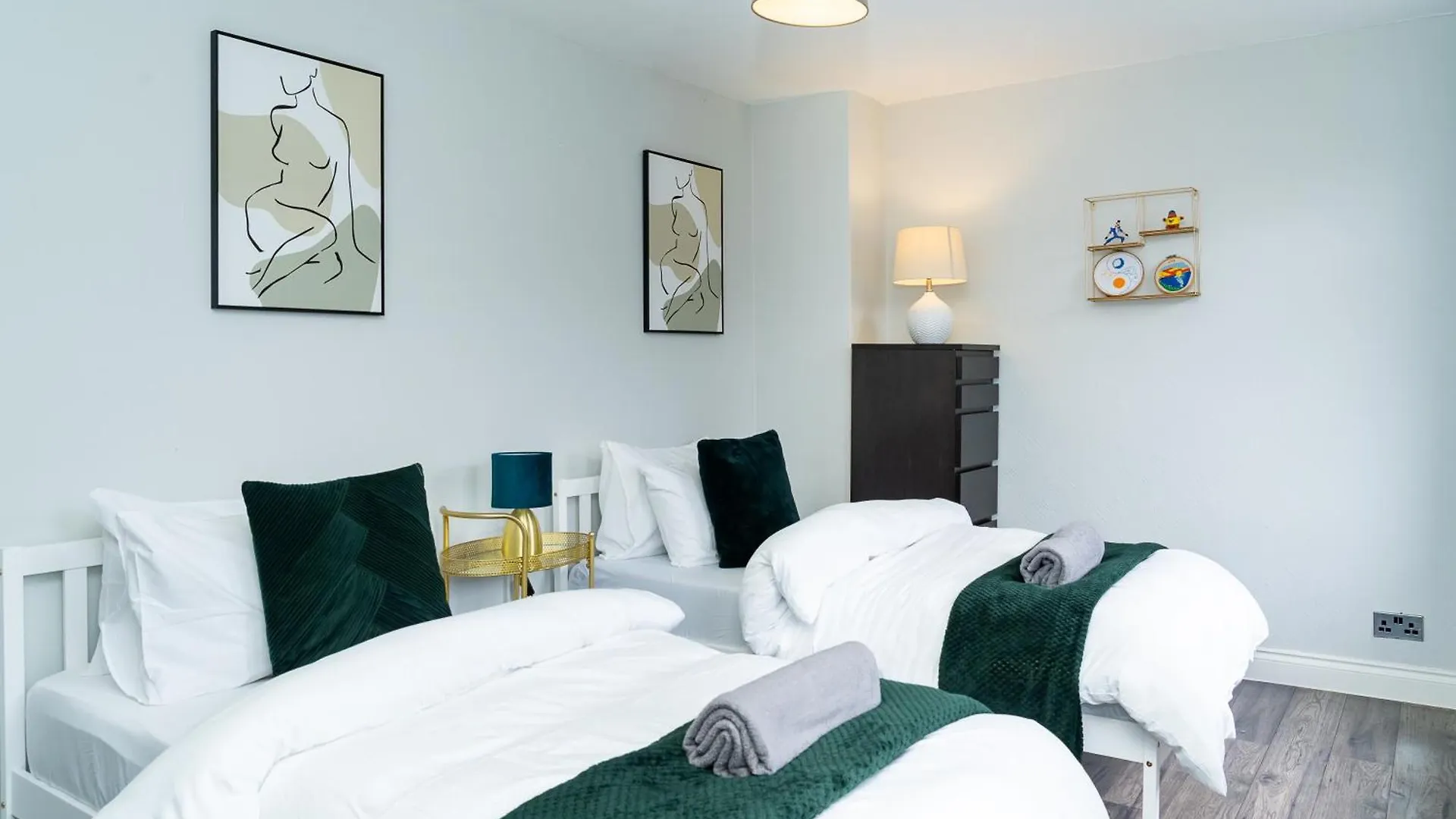 アパート Luxury 2-Bed Townhouse With Free Parking, Near City エディンバラ